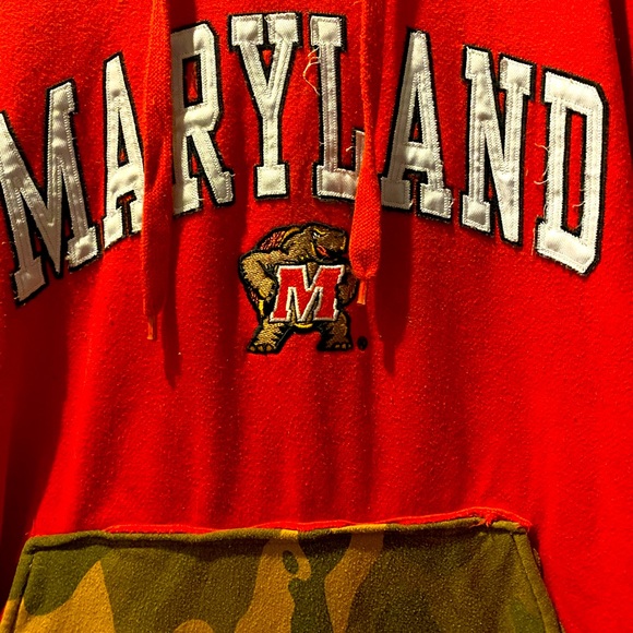 Customized Maryland University Terrapins hoodie - Picture 2 of 5